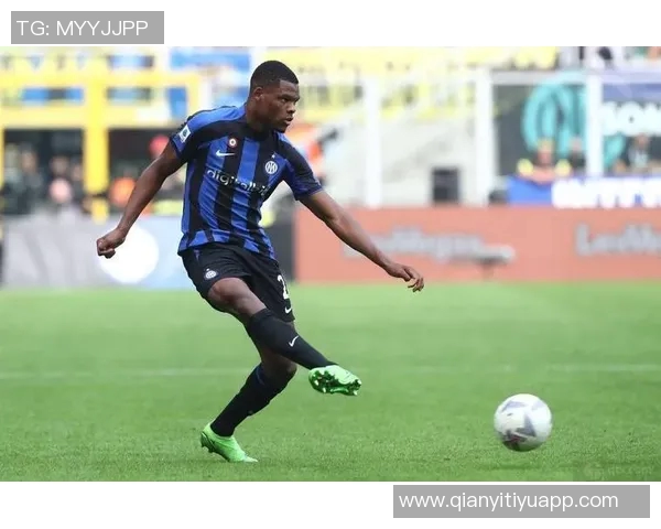 米体报道邓弗里斯左脚踝伤情需专家诊治国米冬窗或寻替代人选