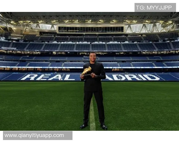 姆巴佩荣获24-25赛季欧洲金靴皇马全队盛装出席庆祝仪式